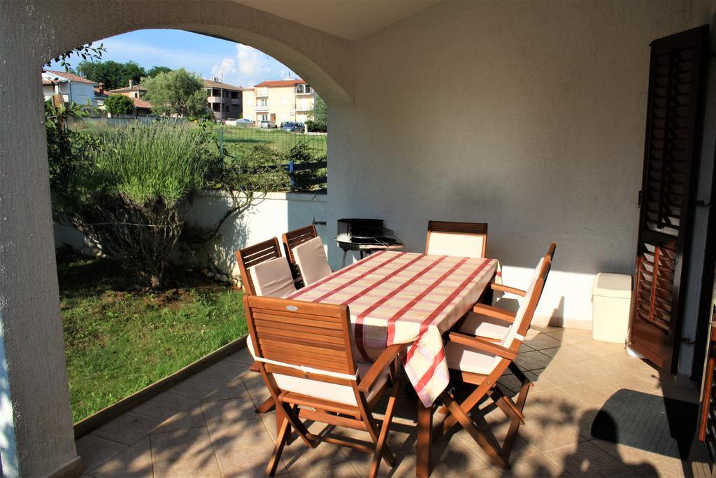 Holiday Home Magnolia Tar-Vabriga Exterior photo